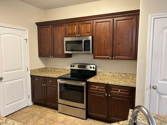 Foto del edificio - 404 E 19th St