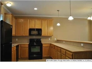 Building Photo - 2405 Brightside Dr