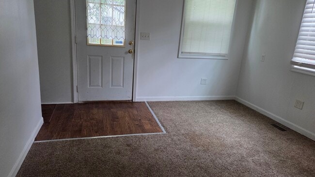 Building Photo - 5843 Shimer Ave