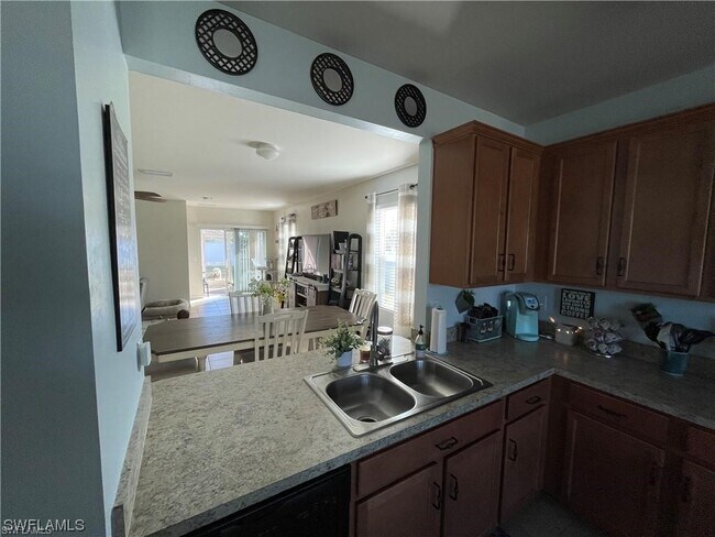 Foto del edificio - 216 SW 21st Ln
