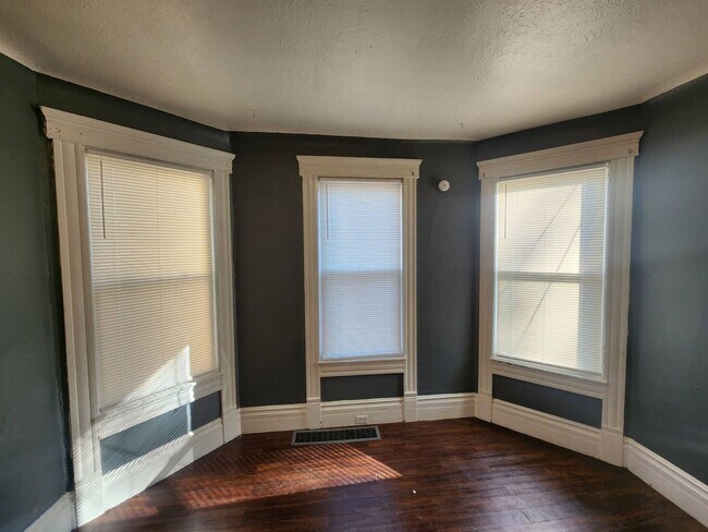 Foto del edificio - 3200 Denison Ave