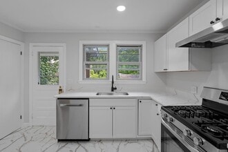 Building Photo - 114 Linderman Ave