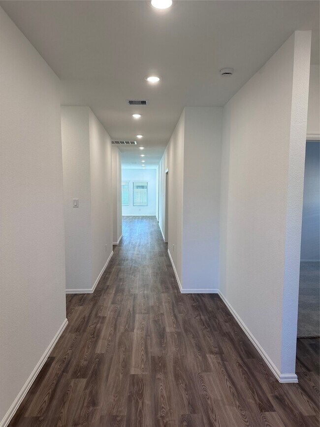 Building Photo - 26622 Castiel Dr