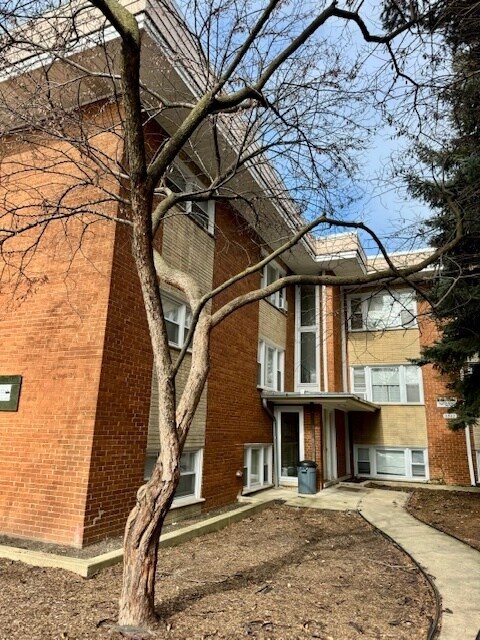 Foto del edificio - 3352 W Hutchinson St