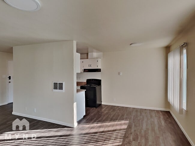 Building Photo - 240 Athol Ave