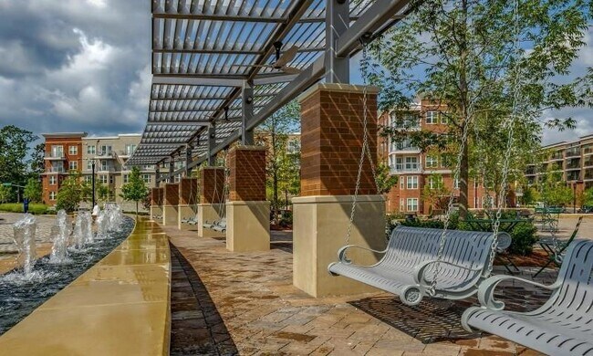 Foto del edificio - 6400 Blue Stone Rd