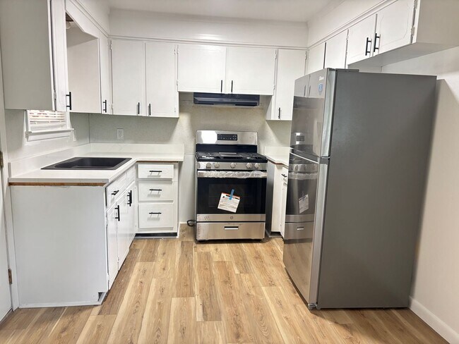 Building Photo - 3 Bedroom, 1 Bath Home for Rent – Little R...