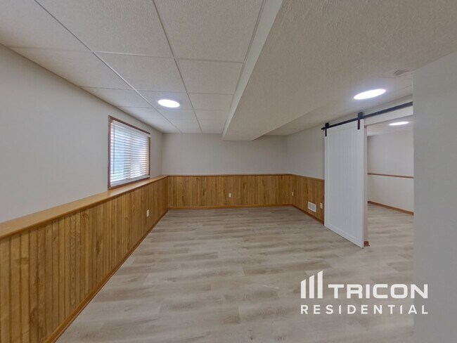Foto del edificio - 512 Green Ave SE