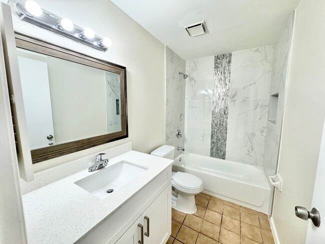 Foto del edificio - PIKUS (5356 24th Ave SW)