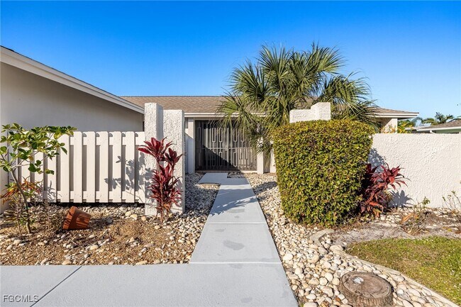 Foto del edificio - 5308 Shalley Cir E