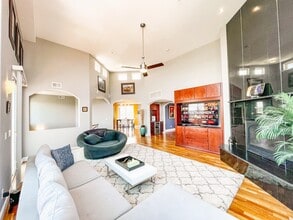 Building Photo - 287 E Fountain Blvd