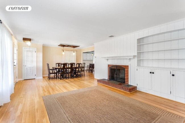 Foto del edificio - 56 Seaman Rd