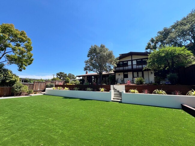 Building Photo - SPACIOUS FOUR BEDROOM TWO AND HALF BATH CH...