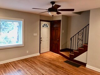 Building Photo - 1167 E 19th Ave