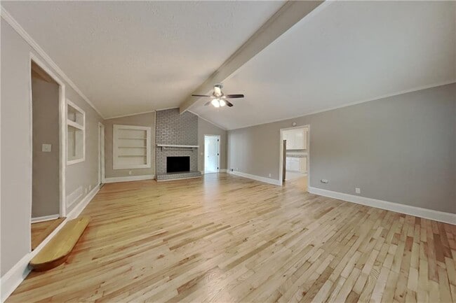 Building Photo - 605 Huckleberry Rd