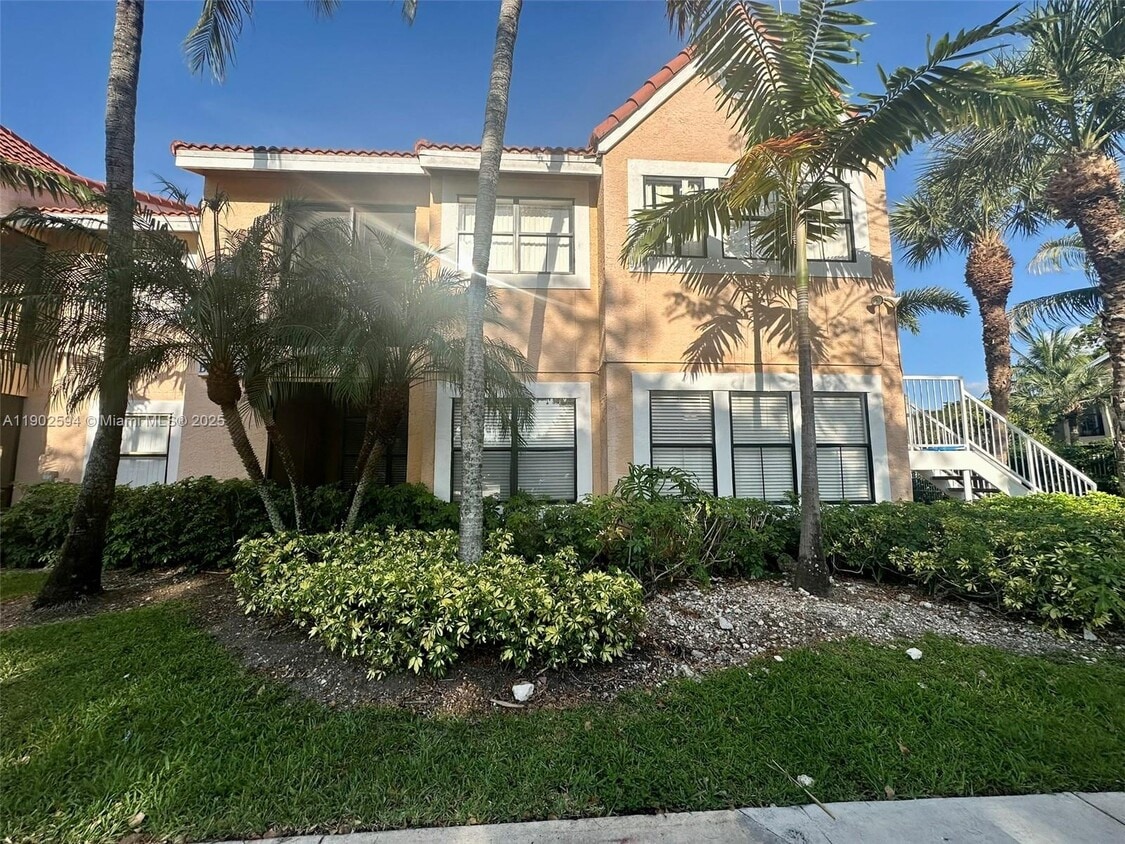 Primary Photo - 10581 SW 155th Ct