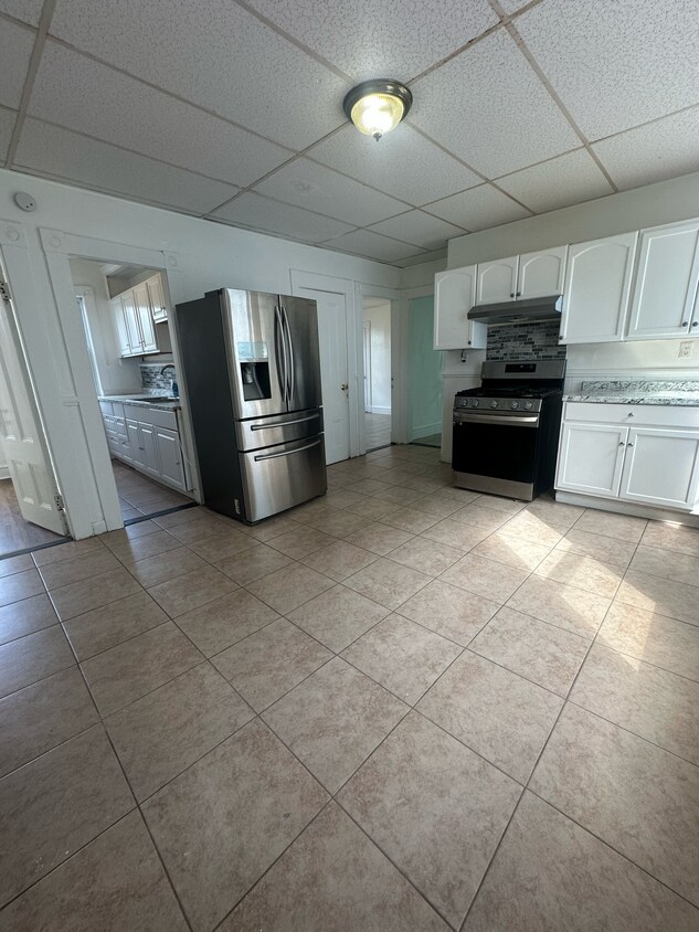 Foto principal - 100 Aiken Ave