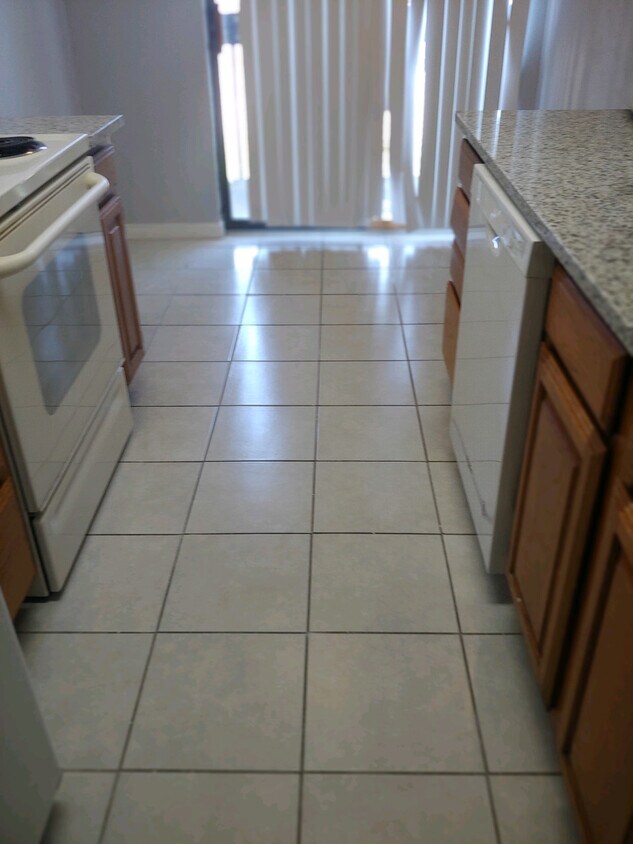 Foto del edificio - 6122 Ridgecrest 1001