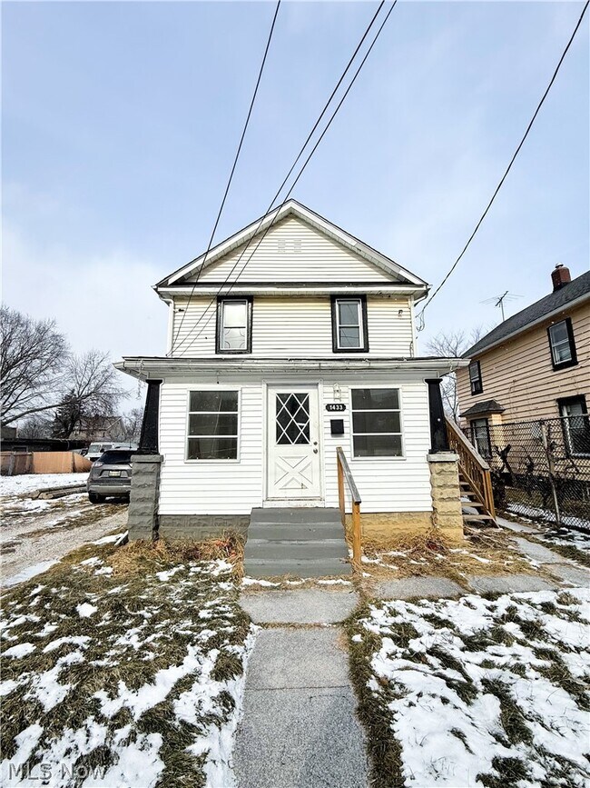 Building Photo - 1433 Kenmore Blvd