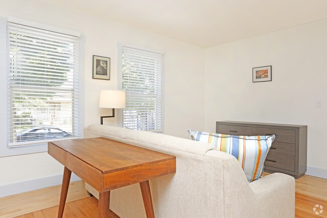 Building Photo - Red Maple Apartments