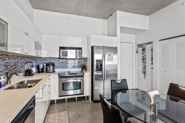 Foto del edificio - 133 NE 2nd Ave