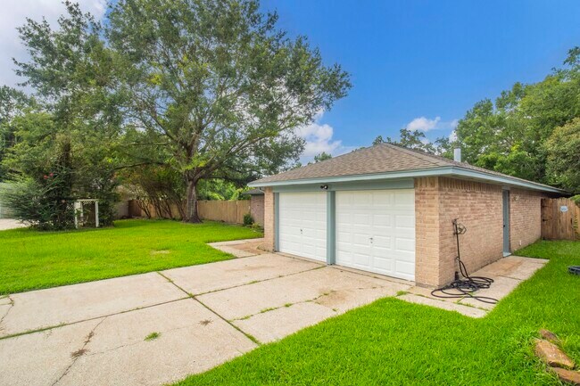 Building Photo - 22203 Spring Gate Dr