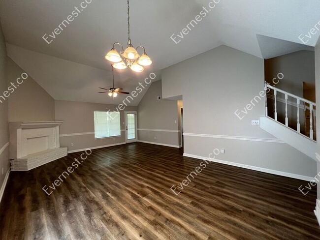 Building Photo - 285 Gaslight Cove