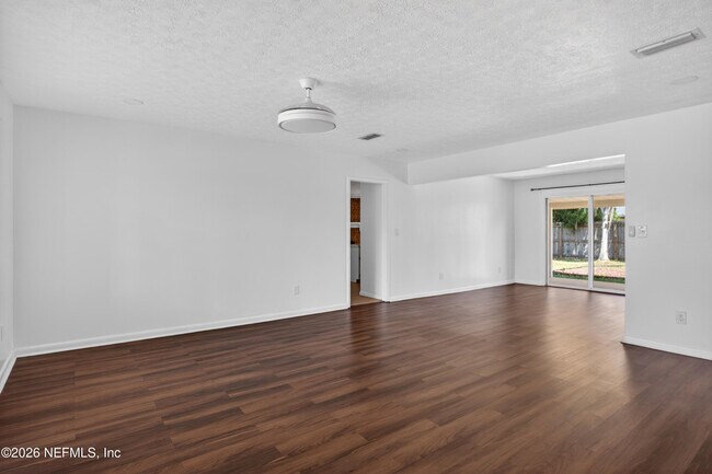 Building Photo - 1680 Aspen Ct