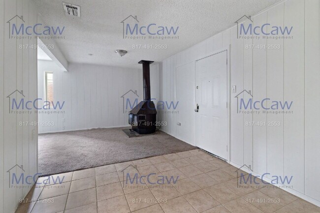 Foto del edificio - 425 Highcrest Dr