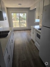Building Photo - 4507-344 44 Ave