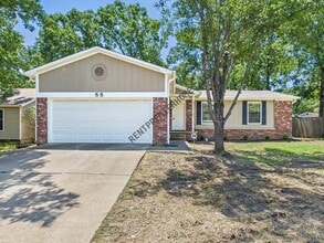 Building Photo - 88 Oak Forest Loop