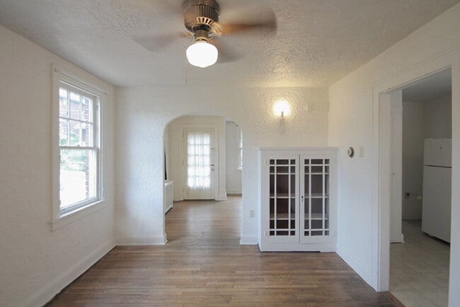 Foto del edificio - 8009 St Lawrence Ave