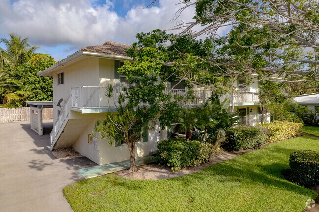 Prime Fourplex in East Delray - 2222 Spanish Trl