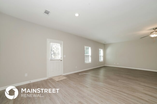 Building Photo - 523 Firethorn Ct