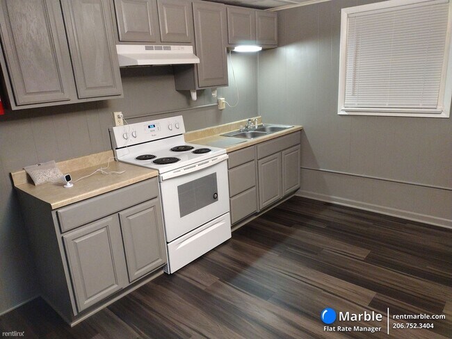 Building Photo - 1 br, 1 bath House - 17427 Virginia Ave Apt 3
