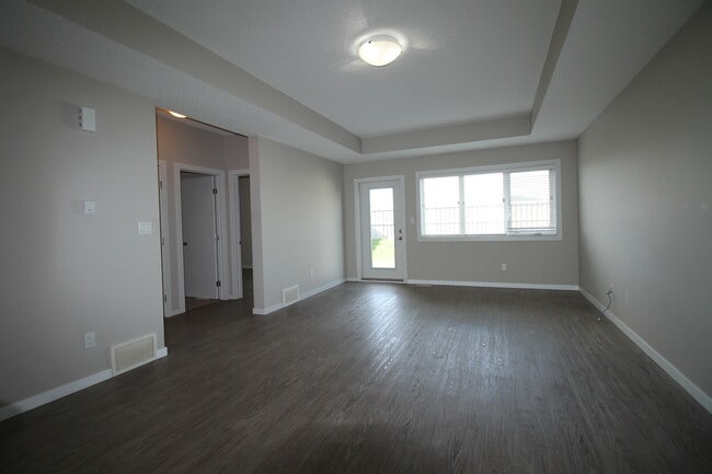 Building Photo - 3938 Claxton Loop SW