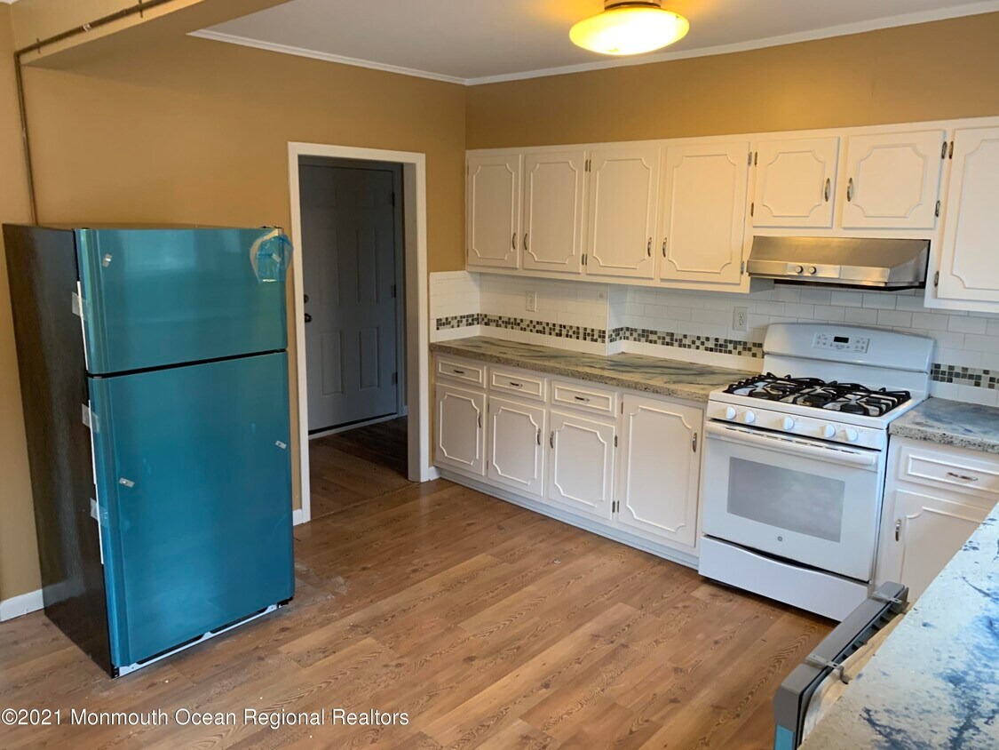 Foto principal - 213 Chelsea Ave