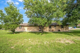 Building Photo - 303 E Eggleston St