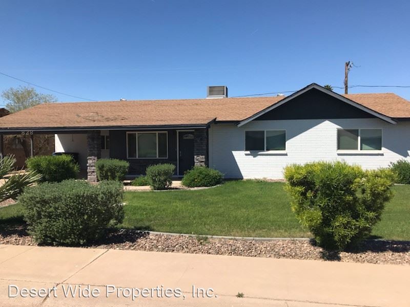 Primary Photo - 4 br, 2 bath House - 828 N. EVERGREEN ST
