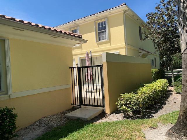 Building Photo - 4502 Illicium Dr