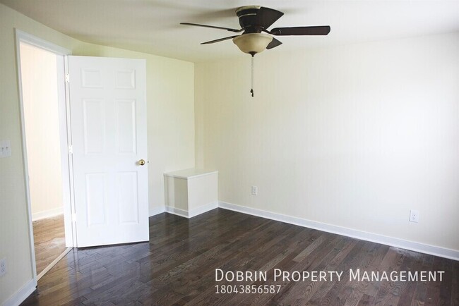 Building Photo - Spacious, RENOVATED 4BD: Close to VCU, the...