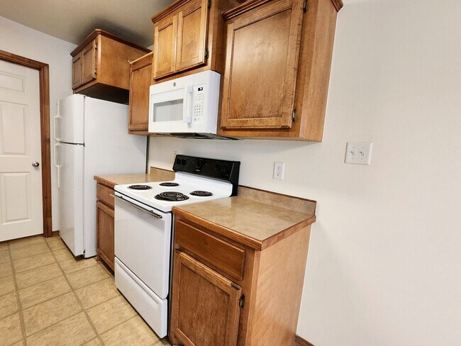 Building Photo - Magnolia Duplex