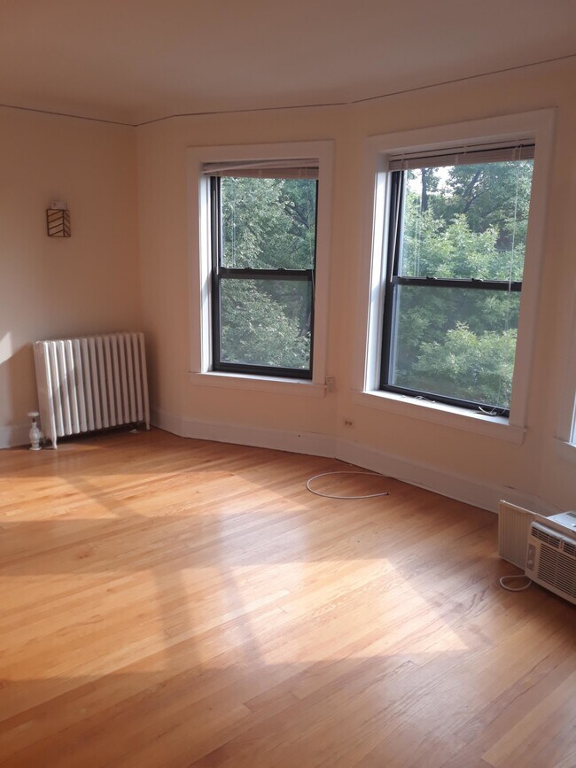 Foto del edificio - 1501 Chase St