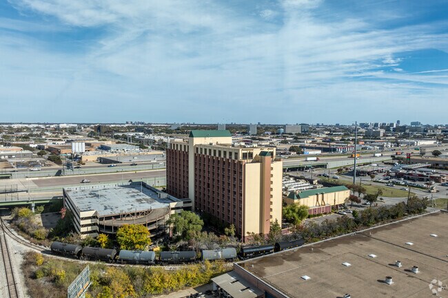 Foto aérea - The Sterling Hotel Dallas Apartments