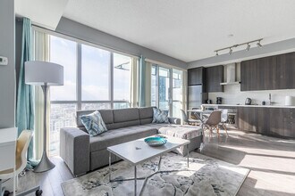 Building Photo - 300 Front St W