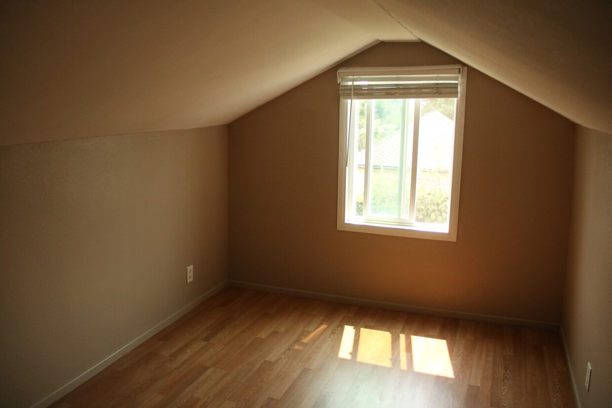Building Photo - 4620 Northridge Dr
