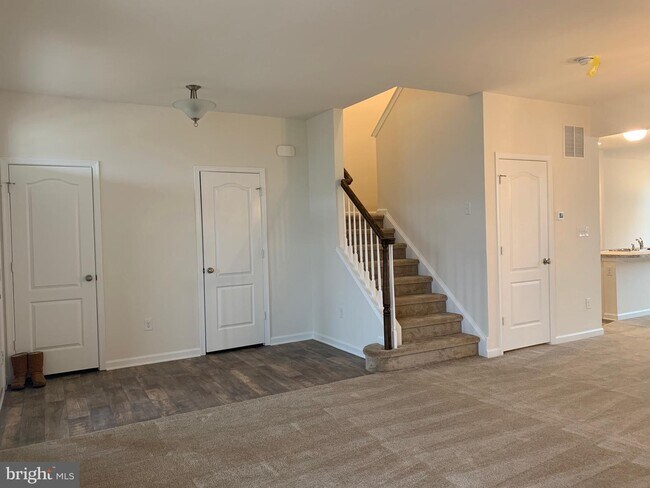 Building Photo - 258 N Bayberry Pkwy