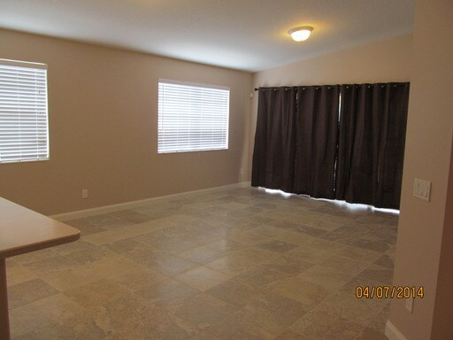 Building Photo - 12170 SW Elsinore Dr