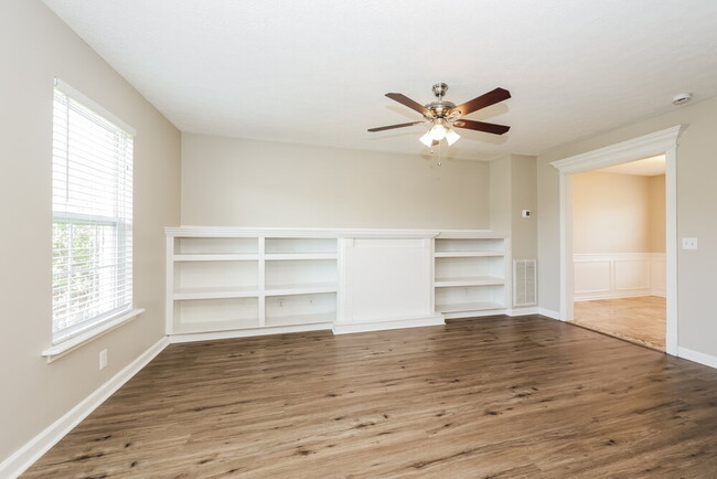 Building Photo - 5116 Monet Ct