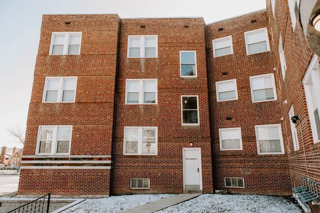 Foto del edificio - Renovated 2BD/1BATH in Lindenwood Park